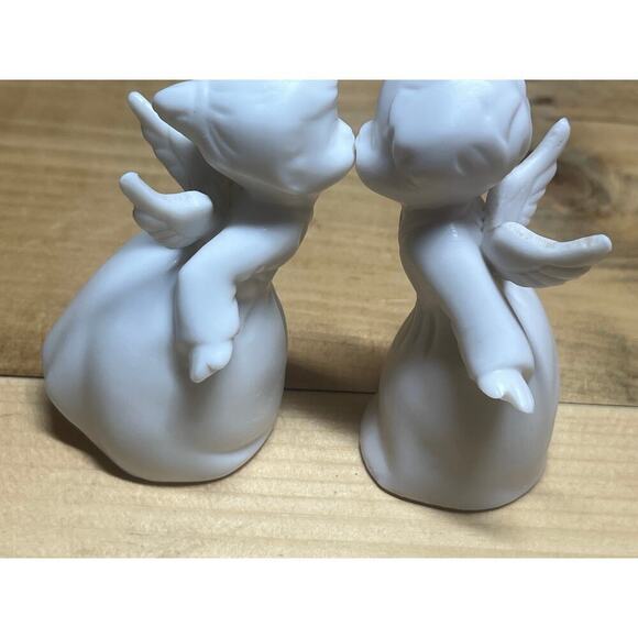 Vintage Schmid Bros Made In Japan Kissing Angels Bisque Figurines Boy Girl 3.5" - Picture 6 of 8